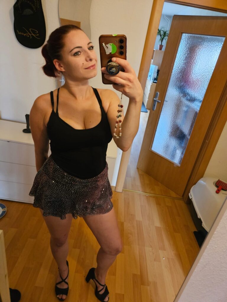 Emma-Fox 100% Deutsch im Candyshop Bordell